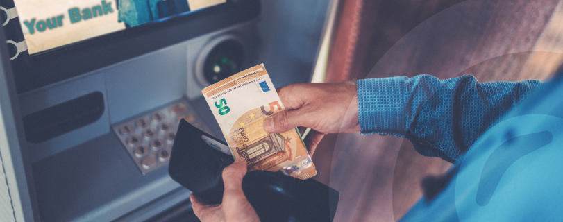 Government to make it illegal for certain businesses to refuse cash